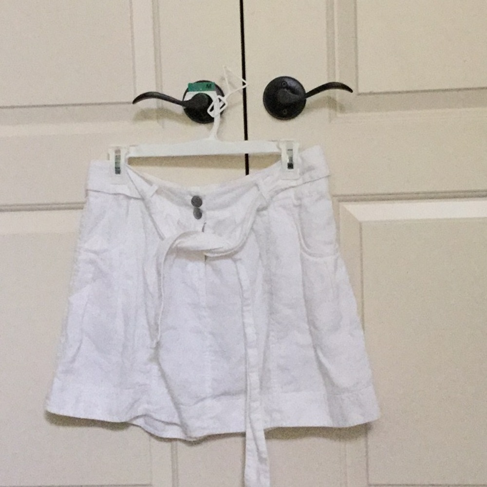 Cute white skirt